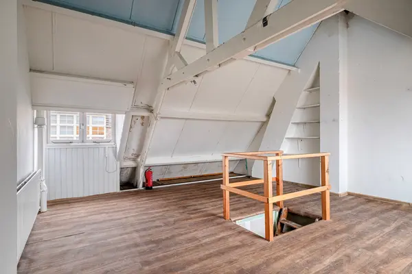 Lusthoflaan 1A, Leiden