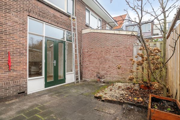 Lusthoflaan 1A, Leiden