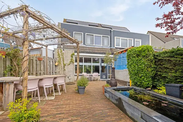 Truus van Lierpad 40, Leiden