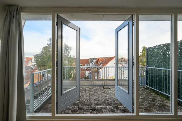 Uiterstegracht 1H, Leiden