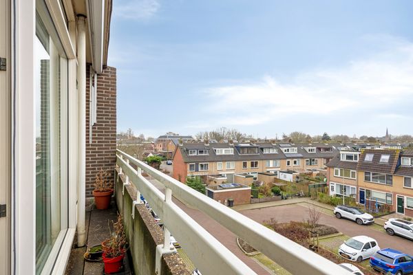 Burgemeester Wapstraat 76, Zoeterwoude