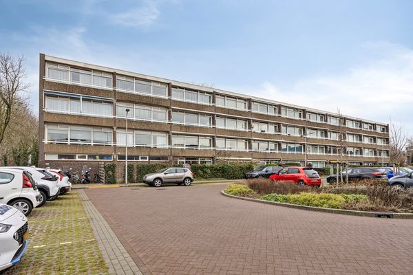Burgemeester Wapstraat 76, Zoeterwoude