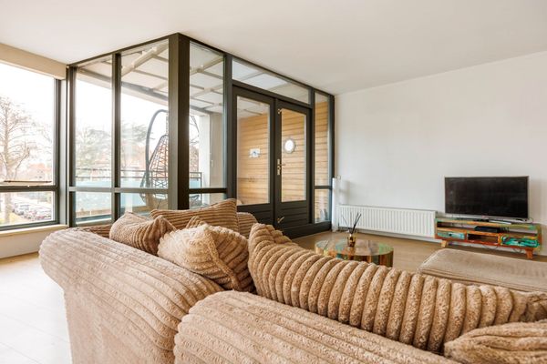 Hoge Rijndijk 88A, Leiden