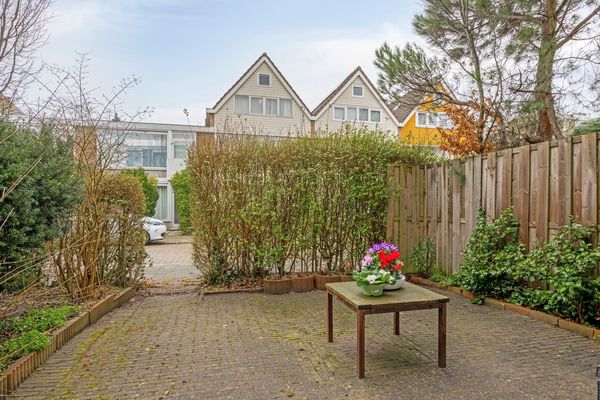 Debussystraat 39, Leiden