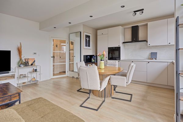 Zwaluw 24, Zoeterwoude