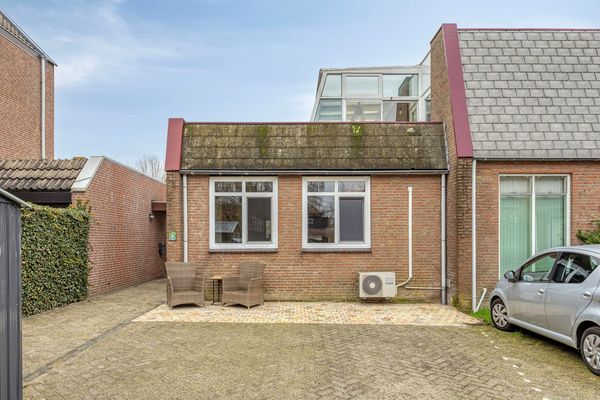 Zwaluw 24, Zoeterwoude