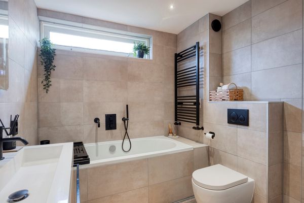 Scharlakenbes 9, Leiden