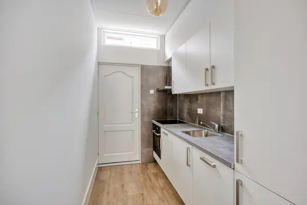 Oranjestraat 8, Leiden