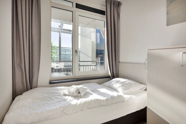 Veerpolder 1 016, Warmond