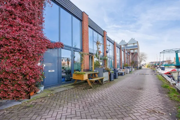 Overrijn 18G, Leiden