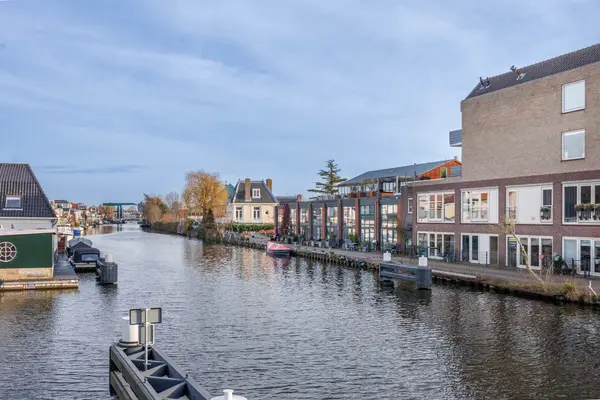 Overrijn 18G, Leiden