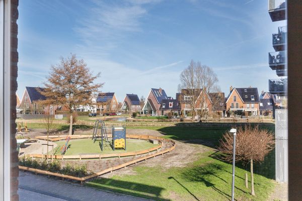 Simon van Ooststroomhof 51, Oegstgeest