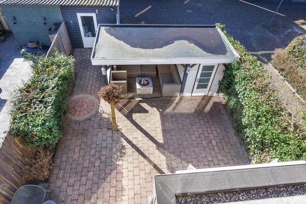 Simon van Ooststroomhof 51, Oegstgeest