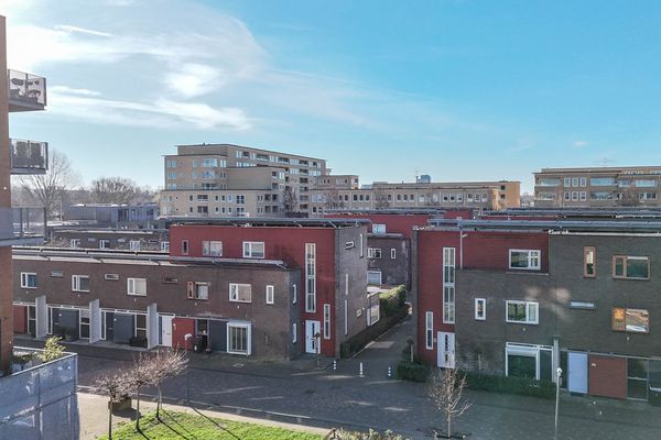 Simon van Ooststroomhof 51, Oegstgeest