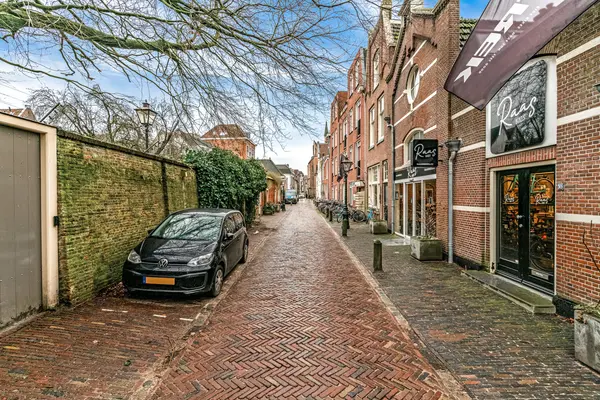 Middelweg 28, Leiden