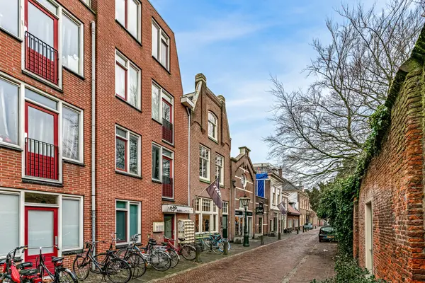 Middelweg 28, Leiden