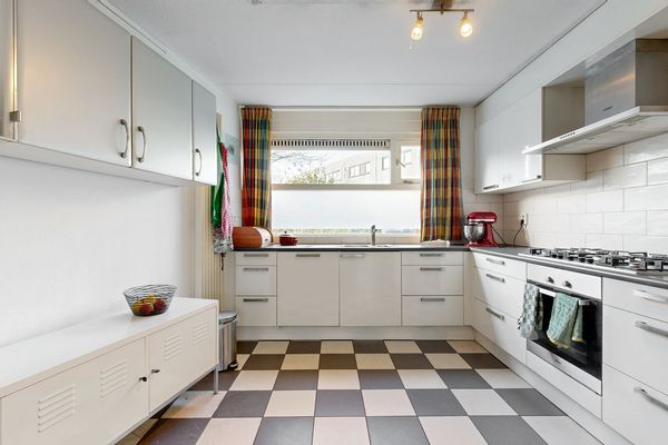 Chris De Jongstraat 8, Leiden