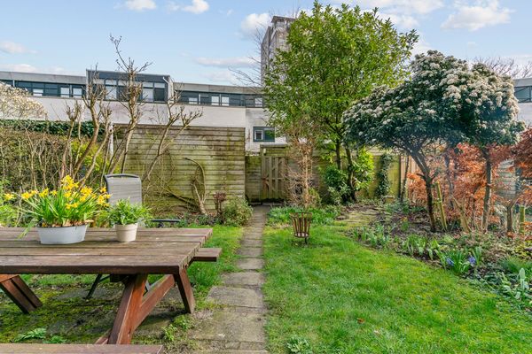 Chris De Jongstraat 8, Leiden