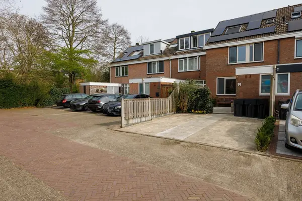 Klimopzoom 91, Leiderdorp