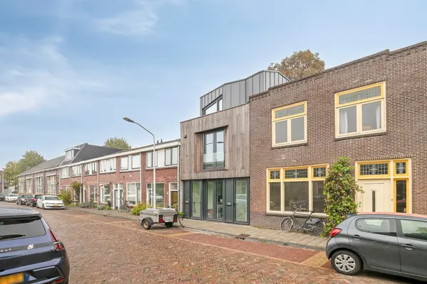 Pioenstraat 12B, Leiden