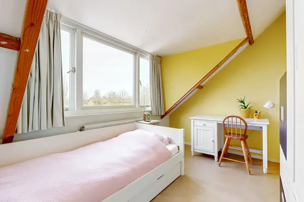 Prins Bernhardlaan 52, Voorschoten