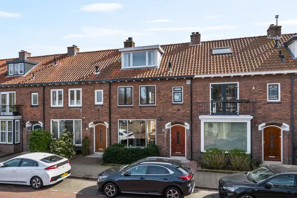 Prins Bernhardlaan 52, Voorschoten