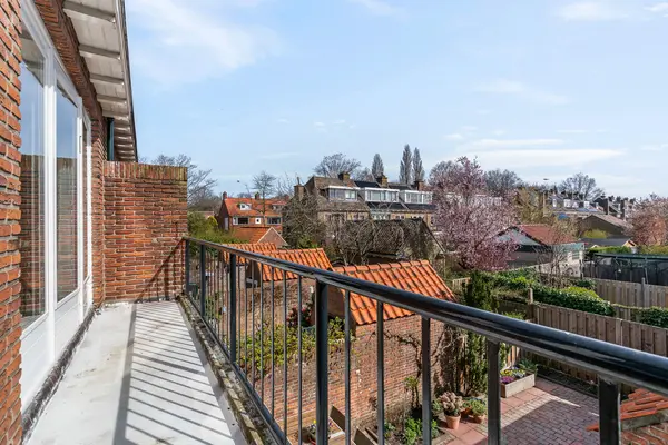 Prins Bernhardlaan 52, Voorschoten