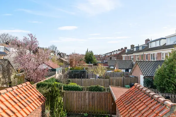 Prins Bernhardlaan 52, Voorschoten