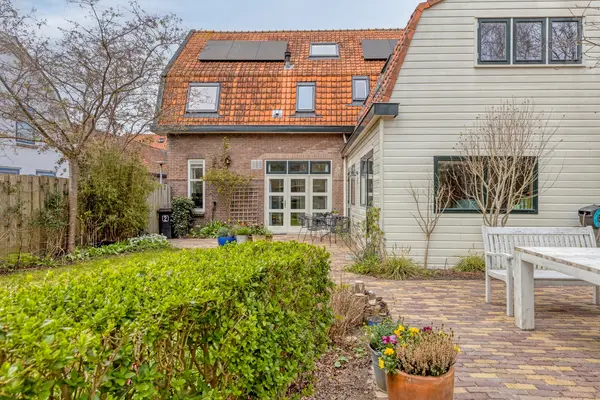 Straat Ter Leede 2, Warmond