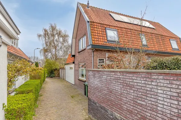 Straat Ter Leede 2, Warmond