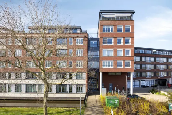 Ommedijk 40, Leiderdorp