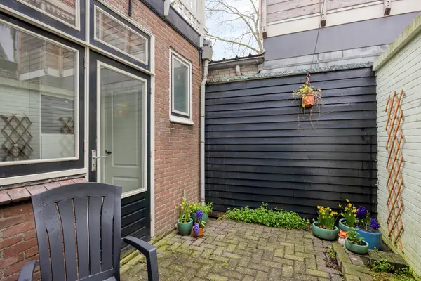 Piet Heinstraat 1, Leiden
