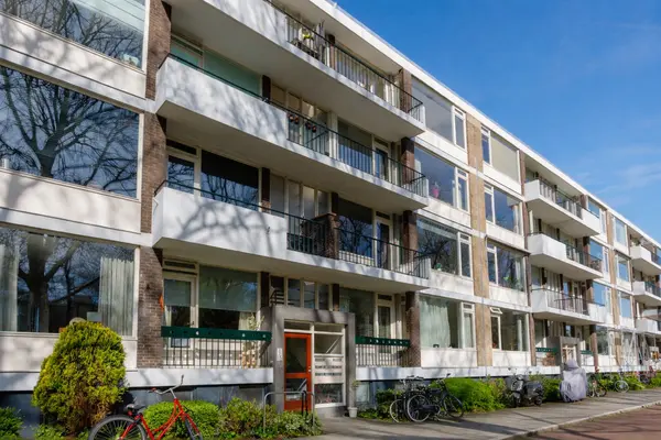 Lelielaan 21, Oegstgeest