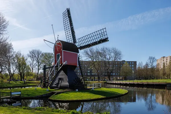 Lelielaan 21, Oegstgeest