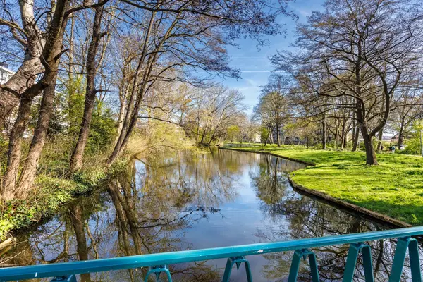 Lelielaan 21, Oegstgeest