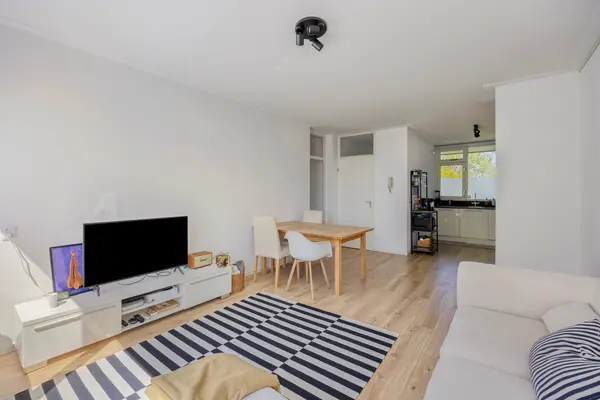 Opaalstraat 215, Leiden