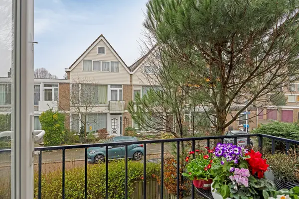 Debussystraat 39, Leiden