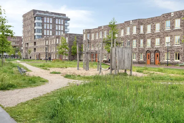 Max Velthuijskade 63, Leiden