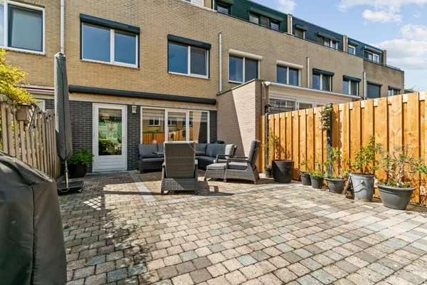 Suze Baarthof 5, Leiden