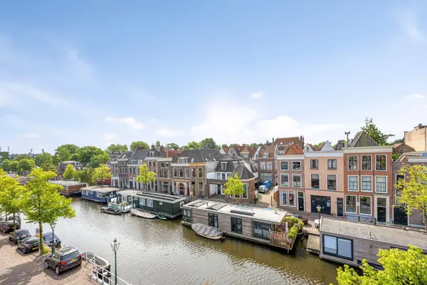 Nieuwe Rijn 111A, Leiden