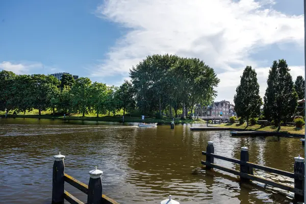 Lage Rijndijk 17D, Leiden