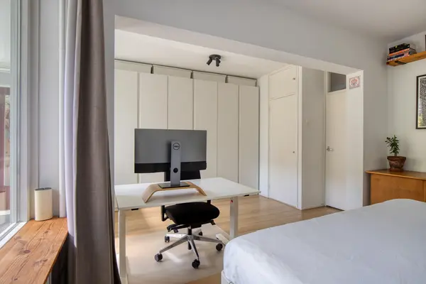 Debussystraat 27, Leiden