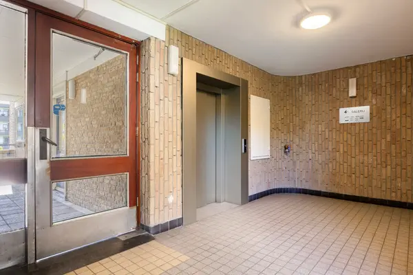 Aert van Neslaan 411, Oegstgeest