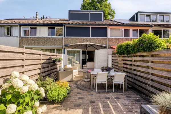 Lemsteraakwerf 5, Leiden