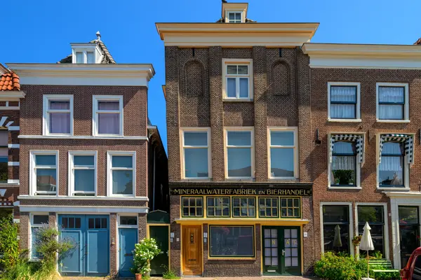Apothekersdijk 12A
