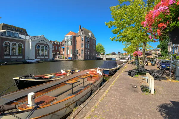 Apothekersdijk 12A, Leiden