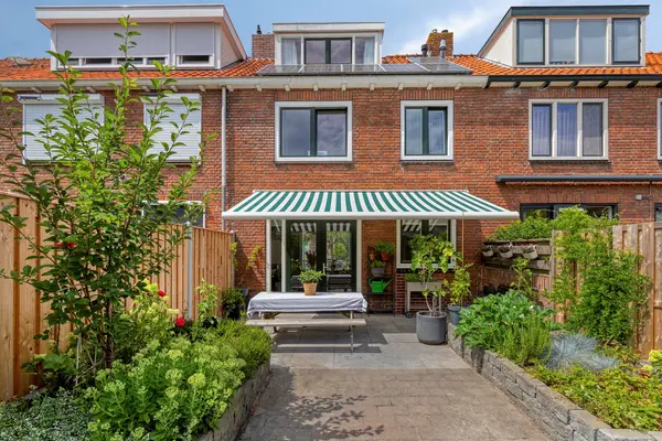 Huizingastraat 16, Leiden