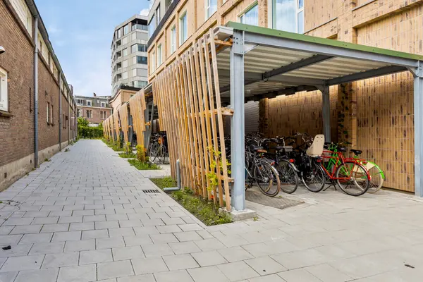 Vliegerstraat 56, Leiden