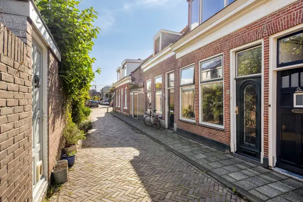 Bloemistenlaan 12, Leiden