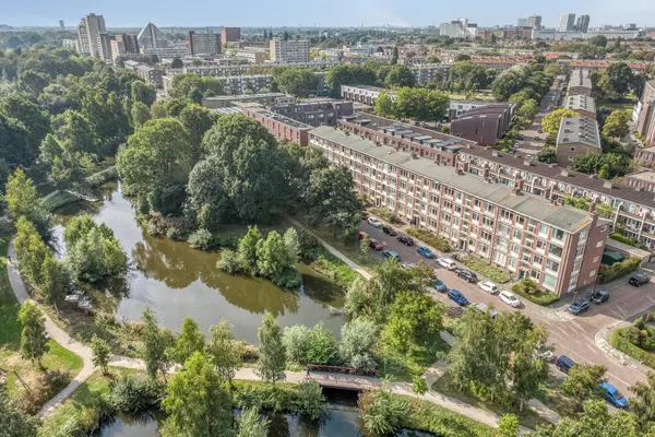 Spinozalaan 205, Voorburg